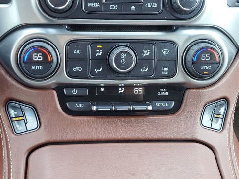 Used 2015 Chevrolet Tahoe LTZ AWD/4WD image 21