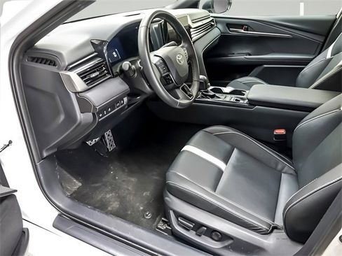 Certified 2025 Toyota Camry SE image 9