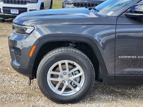 New 2026 Jeep Grand Cherokee Laredo image 7