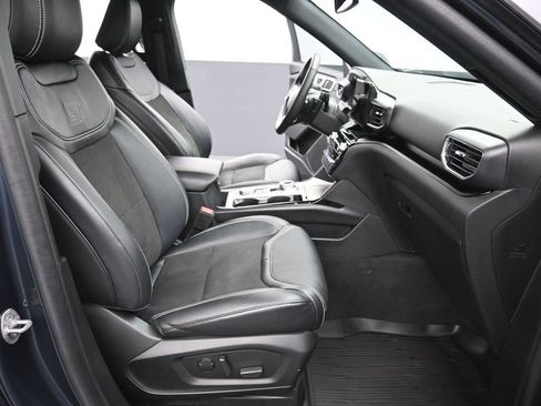 Used 2023 Ford Explorer ST image 27
