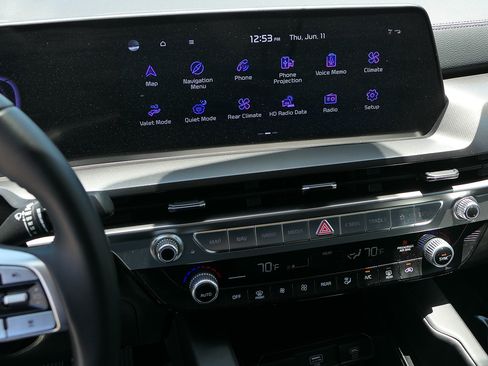 Used 2025 Kia Telluride LX FWD image 19