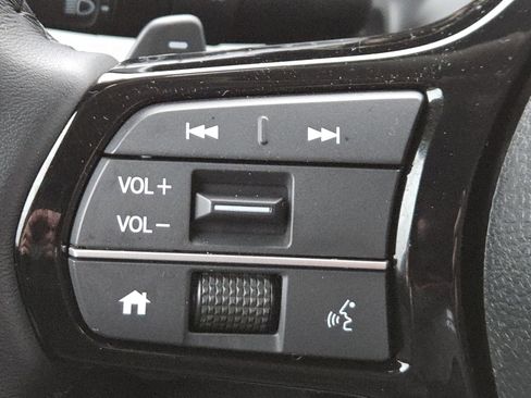 Used 2025 Honda Pilot EX-L image 33