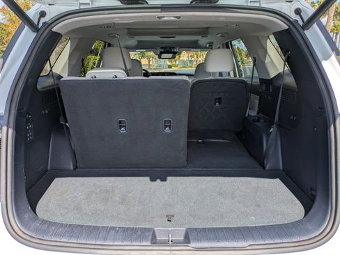 Used 2022 Hyundai Palisade Limited image 11