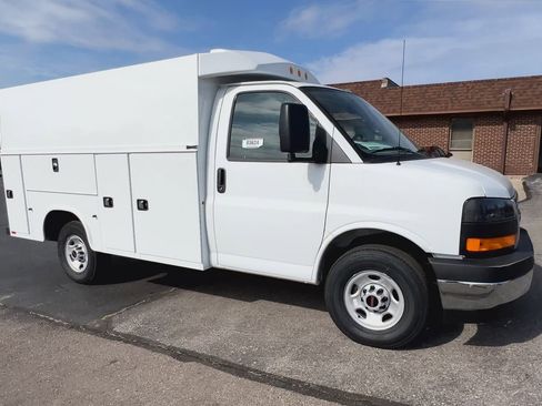 New 2025 GMC Savana 3500 w/ Power Convenience Package image 33