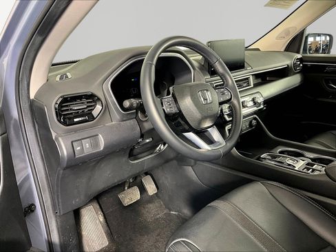 Used 2025 Honda Pilot Touring image 15