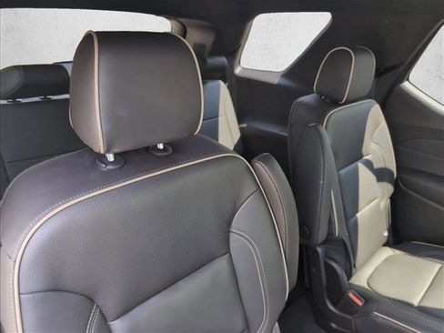 Used 2023 Chevrolet Traverse Premier w/ Redline Edition image 23