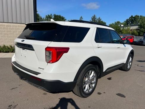 Used 2023 Ford Explorer XLT w/ Equipment Group 202A AWD/4WD image 5