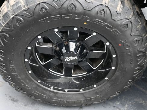 Used 2023 RAM 3500 Tradesman image 17