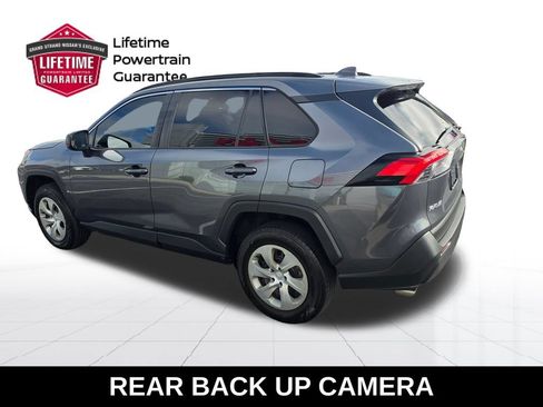 Used 2021 Toyota RAV4 LE AWD/4WD image 3