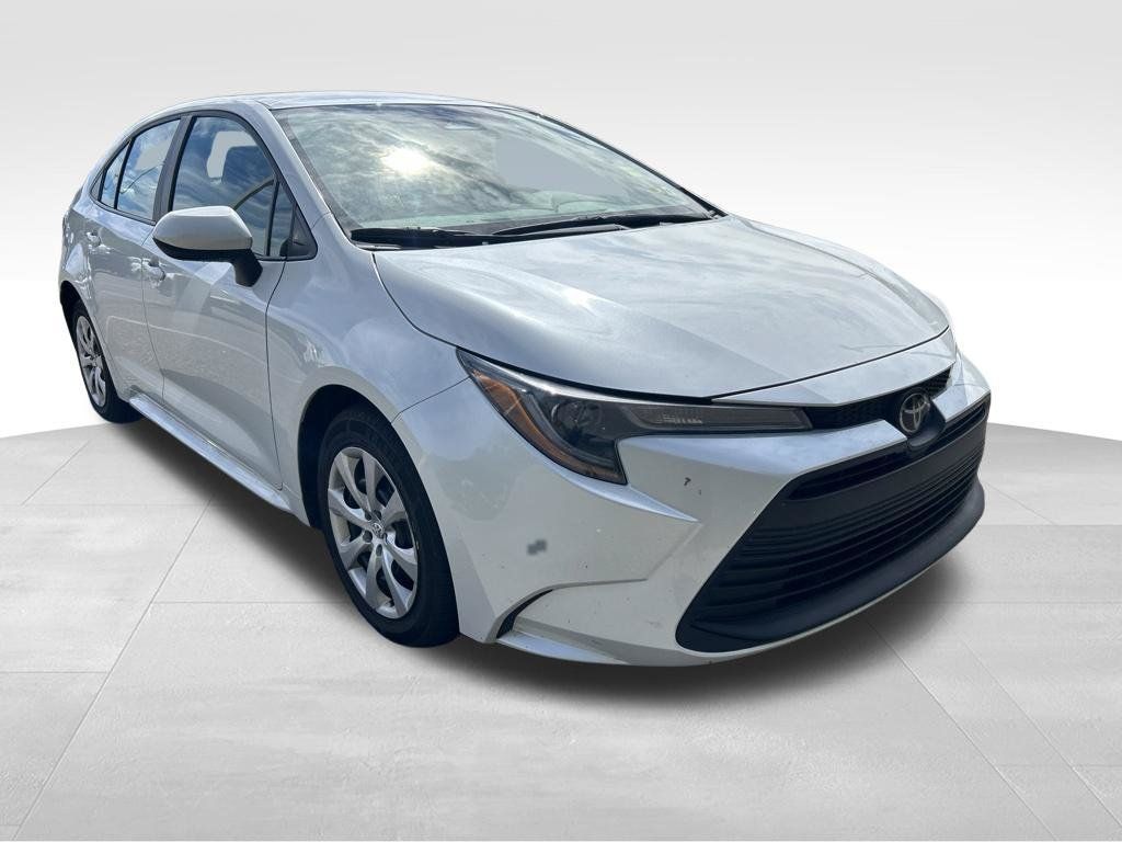 Certified 2025 Toyota Corolla LE FWD image 7