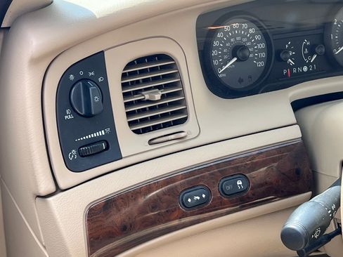 Used 2008 Mercury Grand Marquis LS image 40