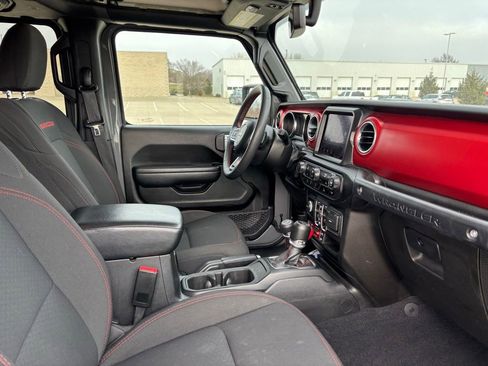 Used 2023 Jeep Wrangler Unlimited Rubicon image 17
