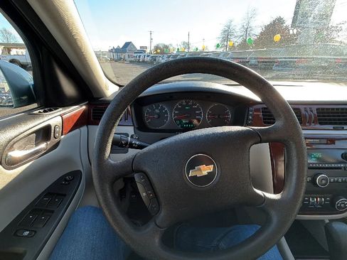 Used 2008 Chevrolet Impala LT image 17