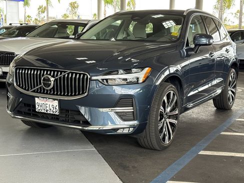 Used 2023 Volvo XC60 B5 Ultimate w/ Climate Package image 2