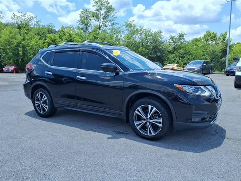 Used 2019 Nissan Rogue SV w/ Premium Package AWD/4WD image 3