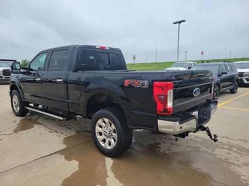 Used 2017 Ford F250 Lariat w/ Lariat Ultimate Package AWD/4WD image 5