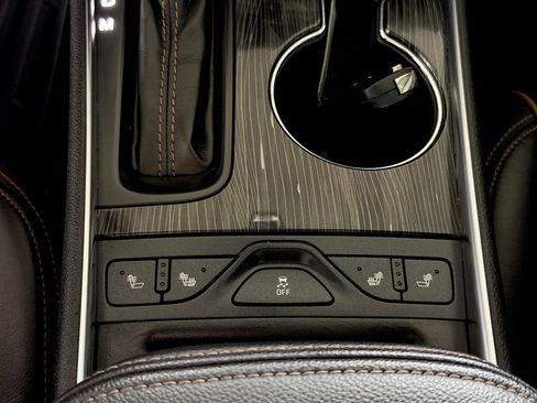 Used 2019 Chevrolet Impala Premier FWD image 38