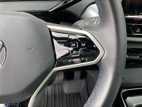 Certified 2023 Volkswagen ID.4 2WD image 18