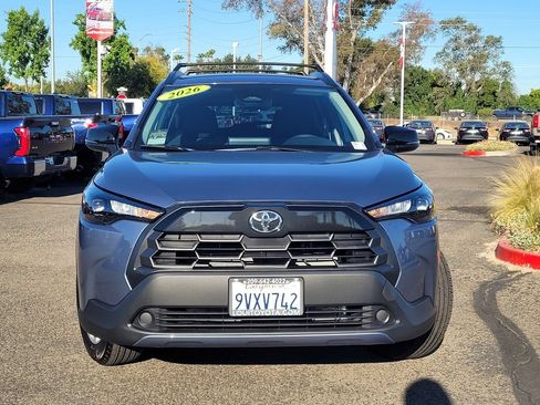 Used 2026 Toyota Corolla Cross LE FWD image 2