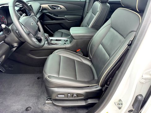 Used 2023 Chevrolet Traverse Premier w/ Redline Edition image 12