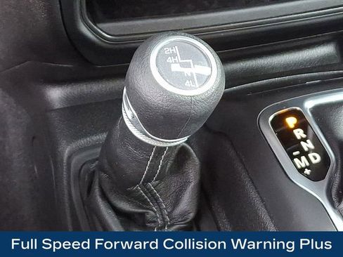 Used 2025 Jeep Gladiator Sport image 13