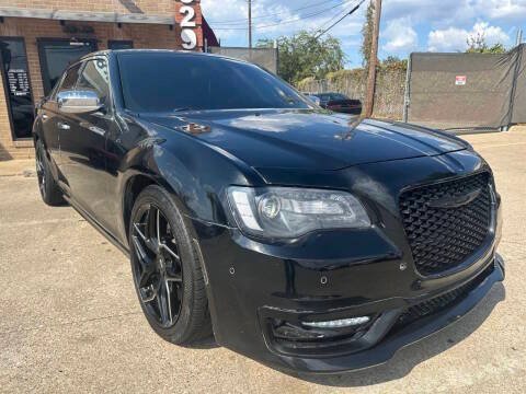 Used 2019 Chrysler 300 S w/ 300S Premium Group 2 RWD image 3