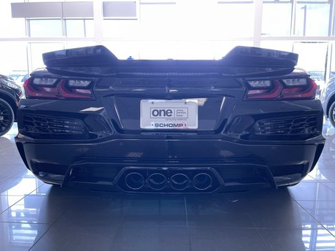 Used 2025 Chevrolet Corvette Z06 RWD image 22