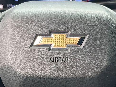 Used 2024 Chevrolet Colorado W/T image 17