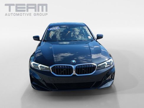 Used 2025 BMW 330i Sedan w/ Convenience Package RWD image 2