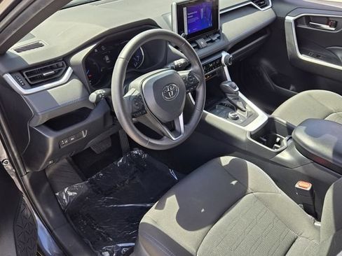 Used 2024 Toyota RAV4 SE AWD/4WD image 11