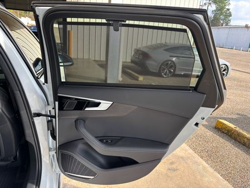 Used 2023 Audi A4 2.0T allroad Premium Plus image 32