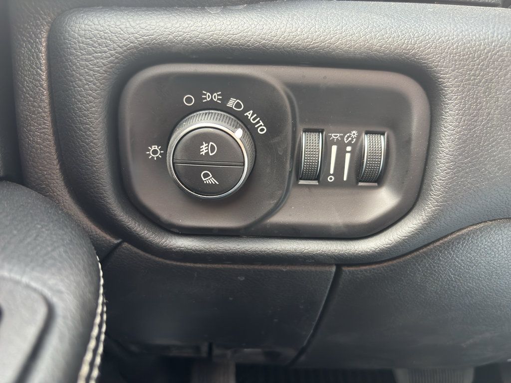New 2026 RAM 2500 Laramie AWD/4WD image 21