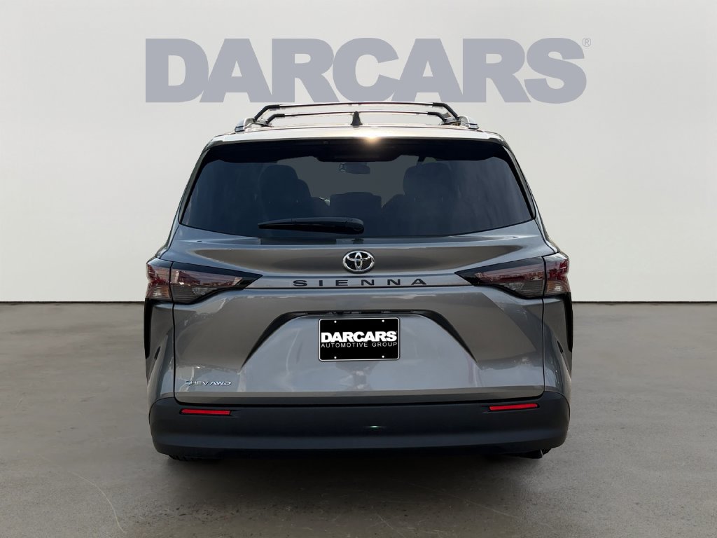 Used 2026 Toyota Sienna LE AWD/4WD image 6