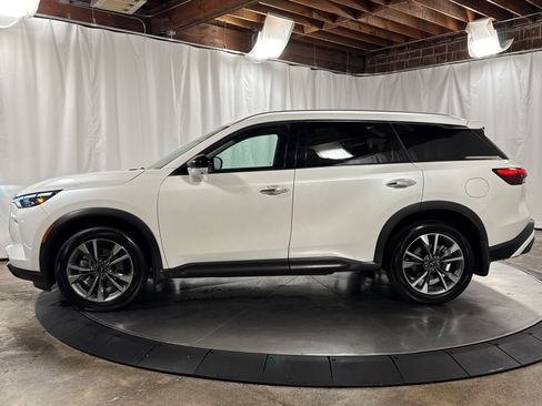Certified 2025 INFINITI QX60 Luxe w/ Vision Package AWD/4WD image 8