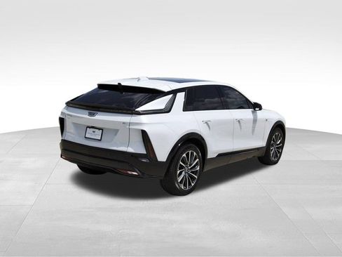 New 2027 Cadillac Lyriq Sport AWD/4WD image 4