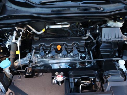 Used 2019 Honda HR-V LX image 16