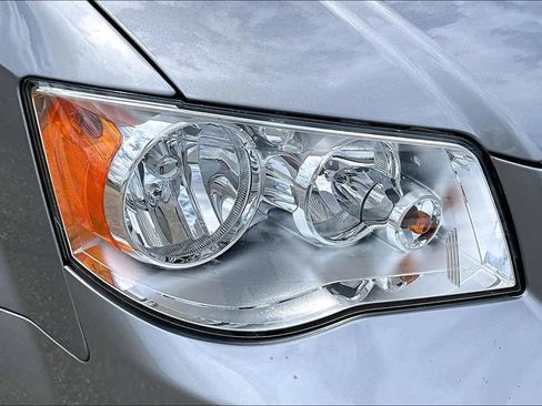 Used 2013 Dodge Grand Caravan Crew w/ Driver Convenience Group FWD image 30