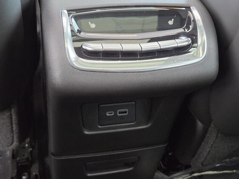 Used 2023 Cadillac XT6 Sport w/ Platinum Package AWD/4WD image 15