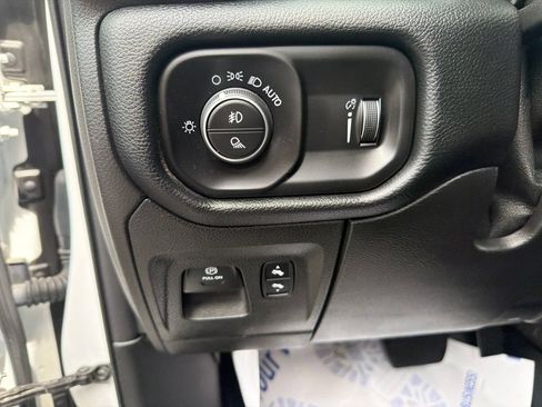 Used 2020 RAM 1500 Big Horn AWD/4WD image 16