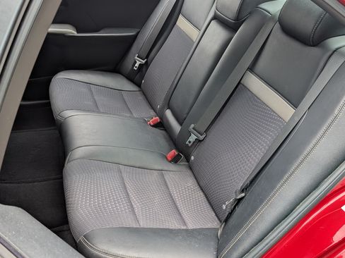 Used 2014 Toyota Camry SE FWD image 17
