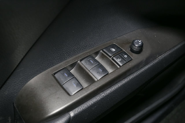 Used 2024 Toyota Camry SE w/ Cold Weather Package FWD image 31