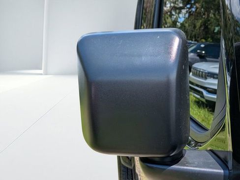 New 2025 Jeep Gladiator Sport image 10