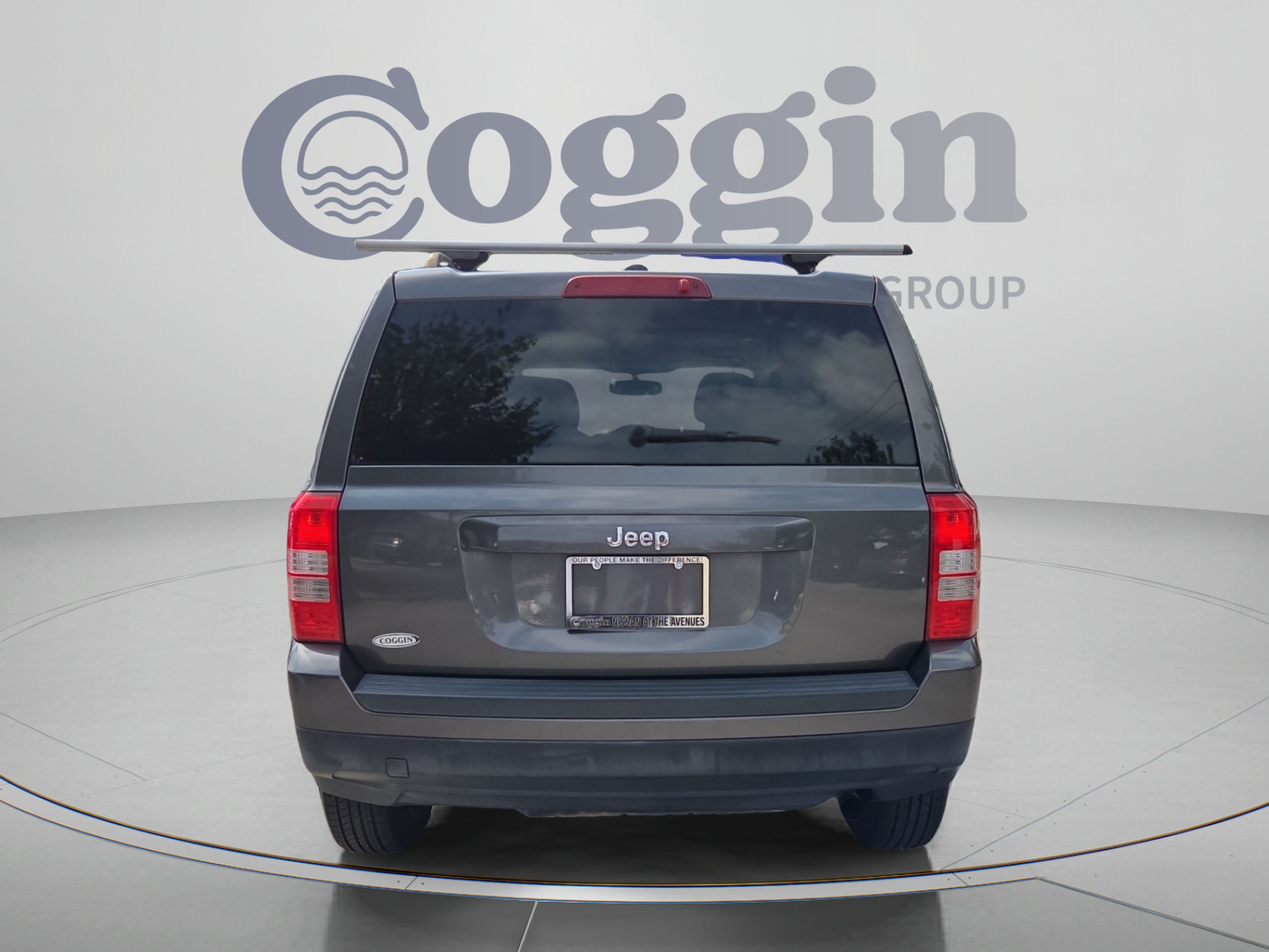 Used 2016 Jeep Patriot Sport w/ Power Value Group FWD image 4