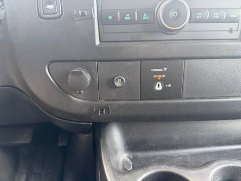 Used 2020 Chevrolet Express 2500 w/ Driver Convenience Package RWD image 22