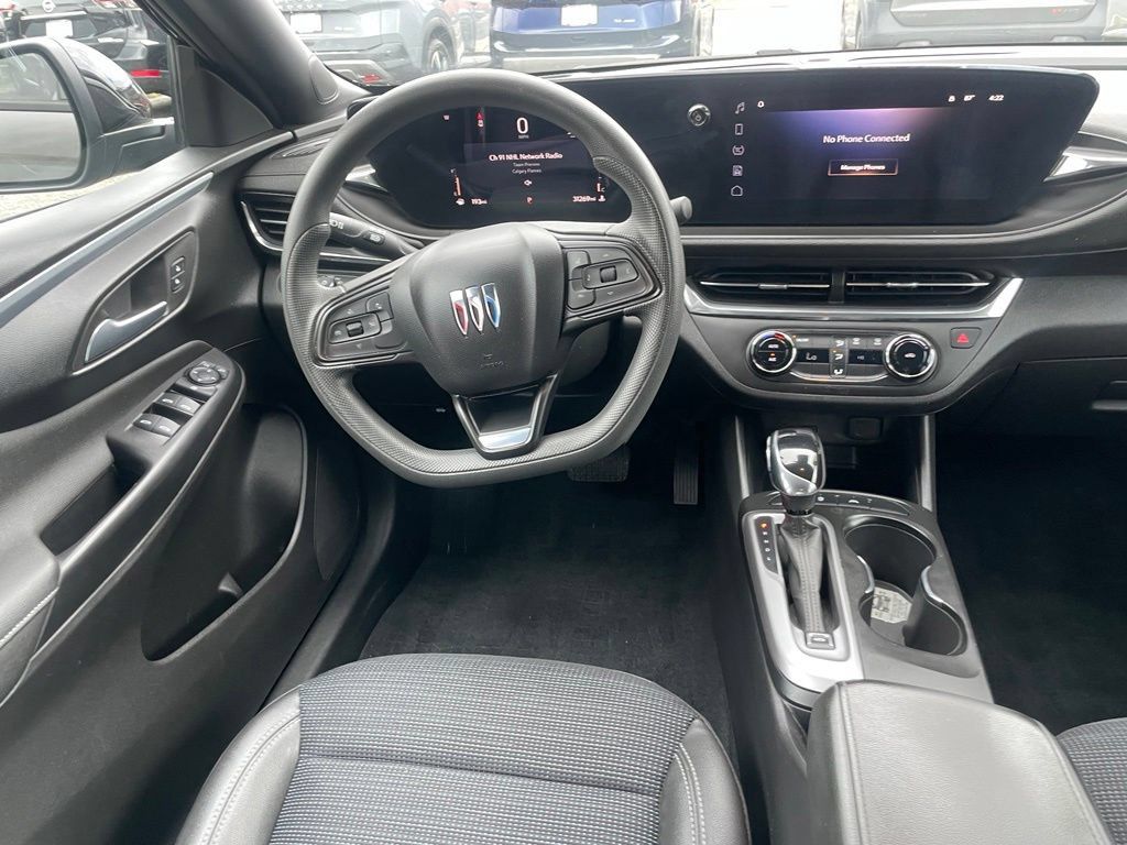 Used 2024 Buick Envista Preferred w/ Advanced Safety Package FWD image 9
