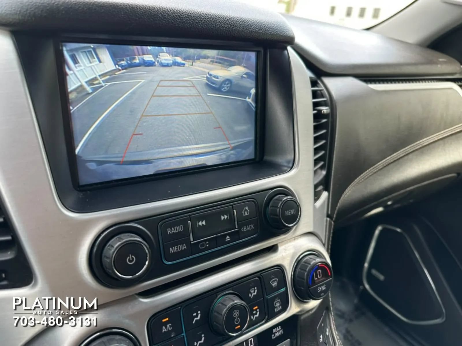 Used 2019 GMC Yukon XL SLT w/ HD Trailering Package AWD/4WD image 9