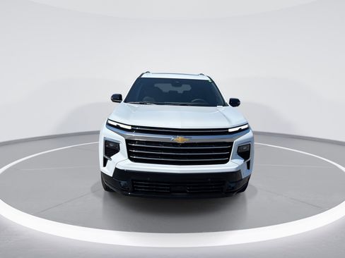 New 2026 Chevrolet Traverse High Country FWD image 3