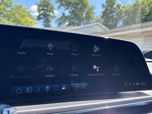 Used 2024 Cadillac Lyriq Tech AWD/4WD image 19