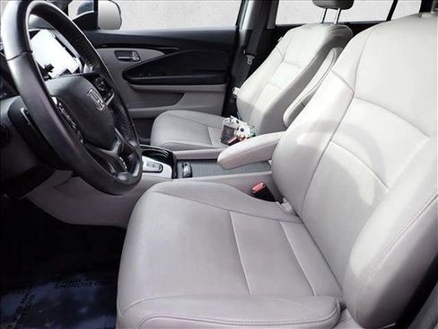 Used 2022 Honda Pilot Touring image 13