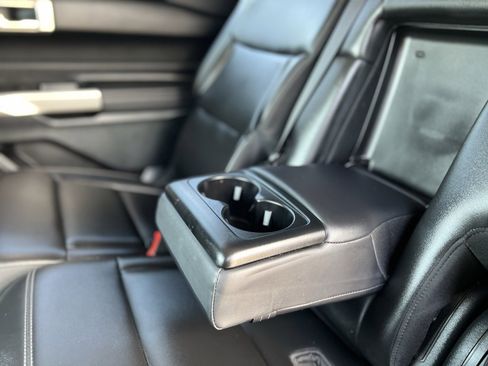 Used 2023 Ford Explorer XLT w/ Equipment Group 202A image 25